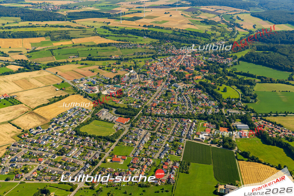Luftbild der Stadt Willebadessen - Das Luftbild wurde 2025 vom UL-Flugzeug heraus erstellt ( keine Drohnenaufnahme ) - Hochauflösende Luftaufnahme - für Wandbilder und großformatige Ausdrucke geeignet. Das besondere Geschenk!Hier alle&nbsp;Infos zur Lizenzierung der LuftaufnahmeWir fliegen auch dieses Jahr wieder in Ihre Region um Luftbilder zu erstellen.- Luftbild anfragen