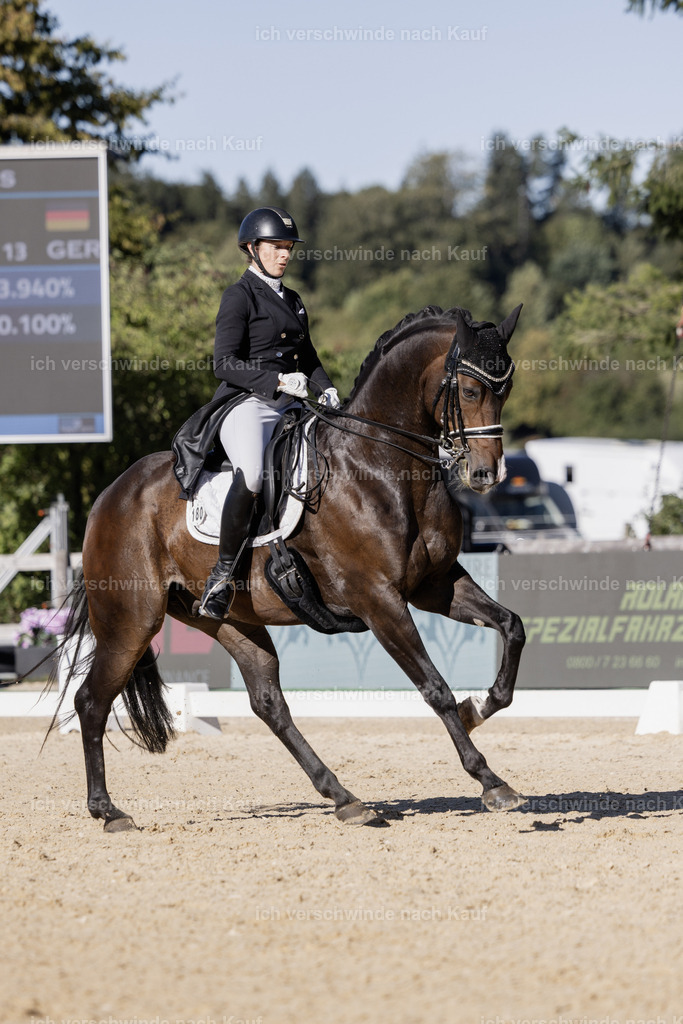 FHC2026_P09_180_18669 | Fichtenhof Classics 2026 – Grand Prix de Dressage - VOLTAIRE Design Preis, Reitanlage Fichtenhof, Sch ftlarn