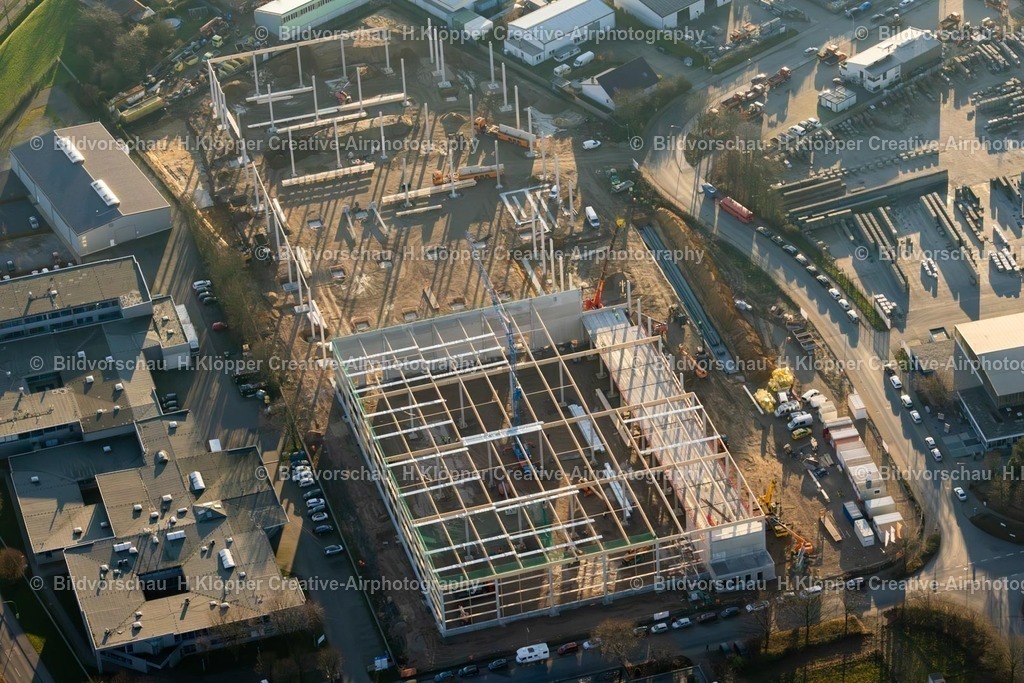 Luftbilder Mackenstein-8023 | Luftbildfotografie Baustelle zum Neubau eines Gebäudekomplexes auf dem Gelände des Logistikzentrums der Aconlog Projektentwicklung GmbH an der Straße Industriering in Mackenstein im Bundesland Nordrhein-Westfalen, Deutschland. - Realisiert mit Pictrs.com