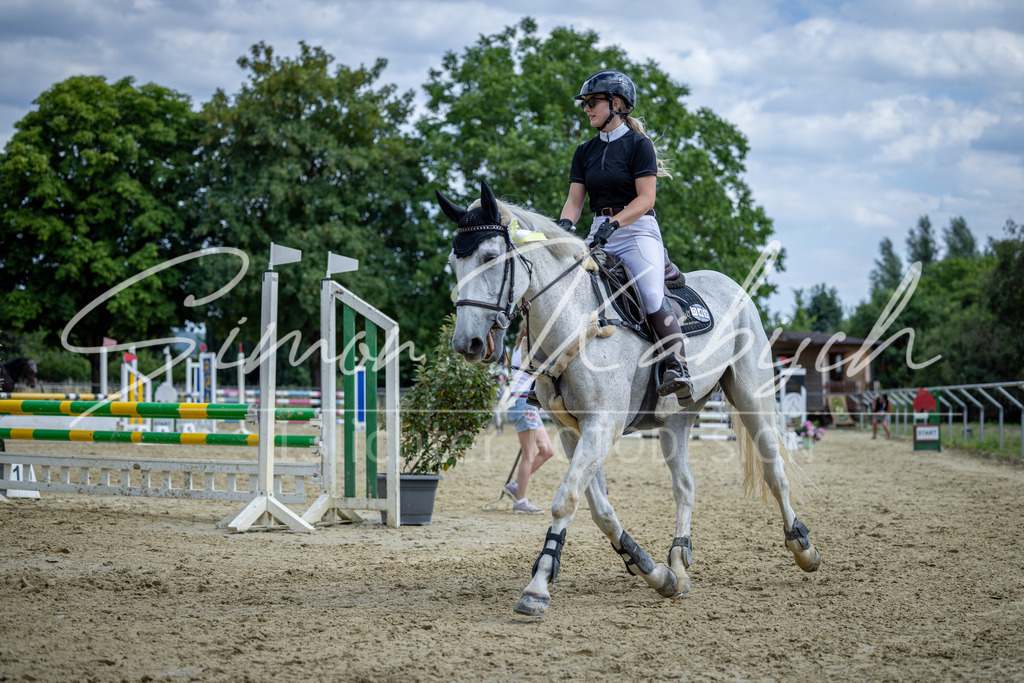 20260704-_3LI1134 | Tierfotografie Pferde, Hunde, Katzen, Haustiere.
Turnierfotografie Reitturniere, Reiten, Springreiten, Dressur in Hanau, dem Main-Kinzig-Kreis und dem Rhein-Main- Gebiet um Frankfurt