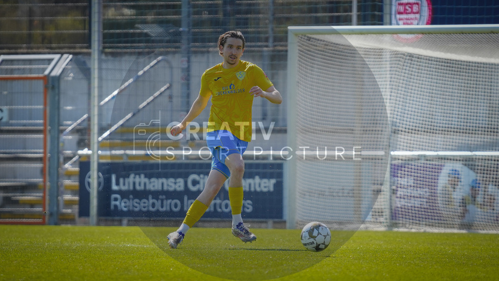 Fußball, Herren, Saison 2025/2026, Regionalliga Nordost, 29. Spieltag, FSV 63 Luckenwalde vs. FC Eilenburg, Samstag 11.04.2026, Werner-Seelenbinder-Stadion Luckenwalde, | Fußball, Herren, Saison 2025/2026, Regionalliga Nordost, 29. Spieltag, FSV 63 Luckenwalde vs. FC Eilenburg, Samstag 11.04.2026, Werner-Seelenbinder-Stadion Luckenwalde, Im Bild: Sofiene Jannene (Luckenwalde) - Realisiert mit Pictrs.com
