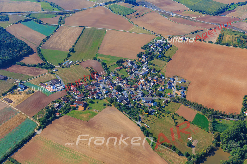 Luftbild von Birkach-forst Untersiemau - Luftaufnahme wurde 2016 von https://frankenair.de mittels Flugzeug (keine Drohne) erstellt - die Geschenkidee