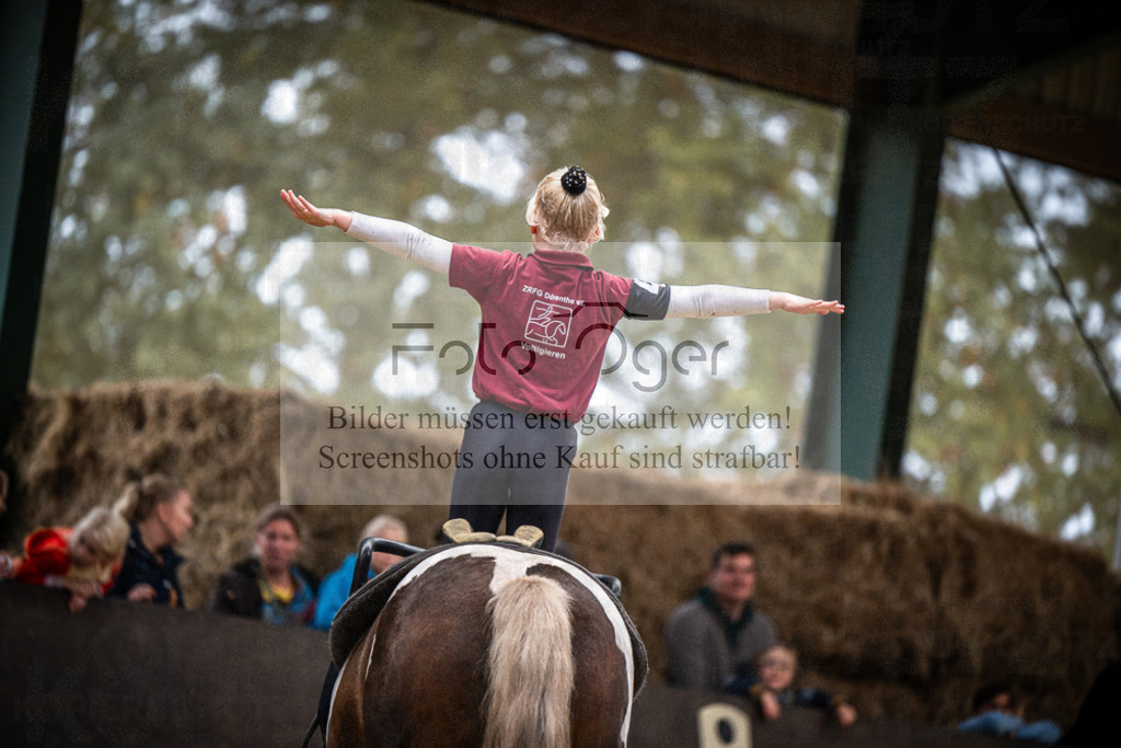 DOS_0112 | Entdecke hochwertige Reitturnierfotos von Foto Oger. Professionell, emotional und authentisch – jetzt Lieblingsmomente im Shop bestellen.Deutschlandweite Turnierfotografie. - Realisiert mit Pictrs.com