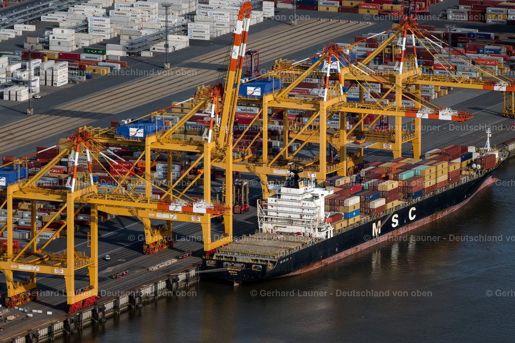 4030531 | BREMERHAVEN 01.06.2020 Containerterminal im Containerhafen des Überseehafen Am Nordhafen in Bremerhaven im Bundesland Bremen. // Container Terminal in the port of the international port Am Nordhafen in Bremerhaven in the state Bremen. Foto: Gerhard Launer