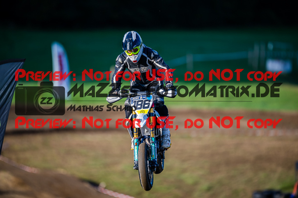 MaZZes_FotoMatrix_220903_8199 | S4