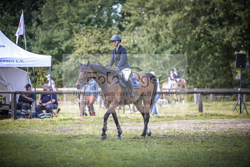DOS_0327 | Entdecke hochwertige Reitturnierfotos von Foto Oger. Professionell, emotional und authentisch – jetzt Lieblingsmomente im Shop bestellen.Deutschlandweite Turnierfotografie. - Realisiert mit Pictrs.com