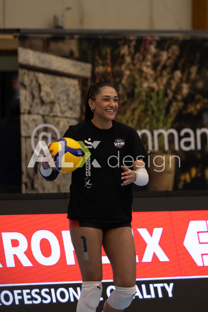 Volleyball I Frauen I Saison 2025-2026 I Volleyball NLA | Women I 1/4 Finals I VC Kanti Schaffhausen - BIWI Volleyball Franches-Montagnes I 21.02.2026 | 8 Letícia Bonardi (BR) (BIWI VFM) – Diagonalangriff - Realisiert mit Pictrs.com