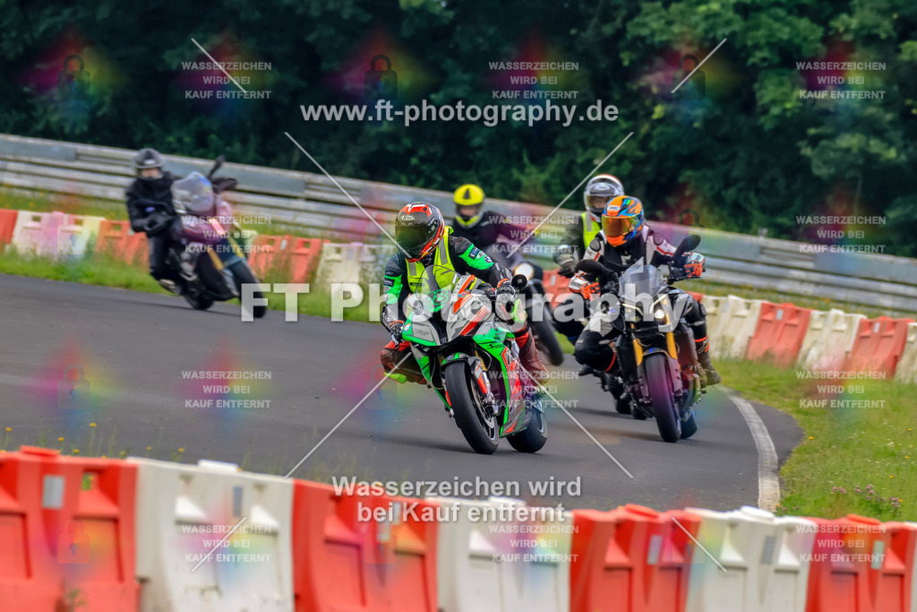 VBK-6594 | Hier findet Ihr Bilder von Touristenfahrten auf der Nürburgring Nordschleife oder von anderen Veranstaltungen die ich besucht habe. Viel Spass beim Durch Schauen 