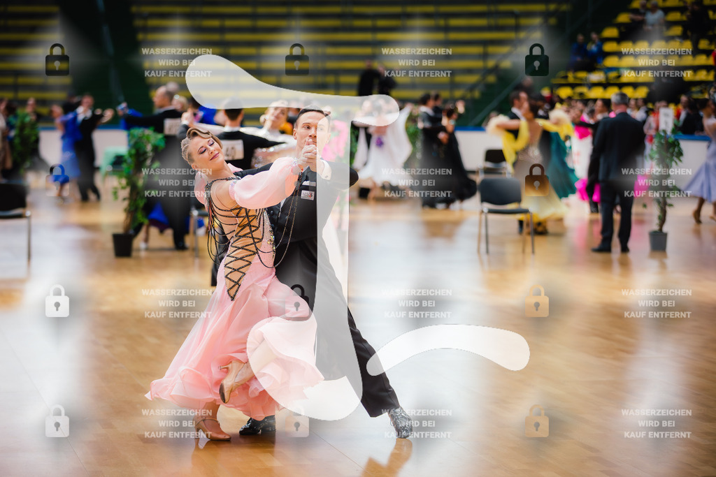 Hessen Tanzt WDSF Open Senior I Standard 2nd (52) Kristof Zsolt _ Daniela Paul (TC Der Frankfurter Kreis)-2025-05-17-7038 | Webshop for digital downloads and prints of dance sport, event & show photographer Julian Link - Realisiert mit Pictrs.com