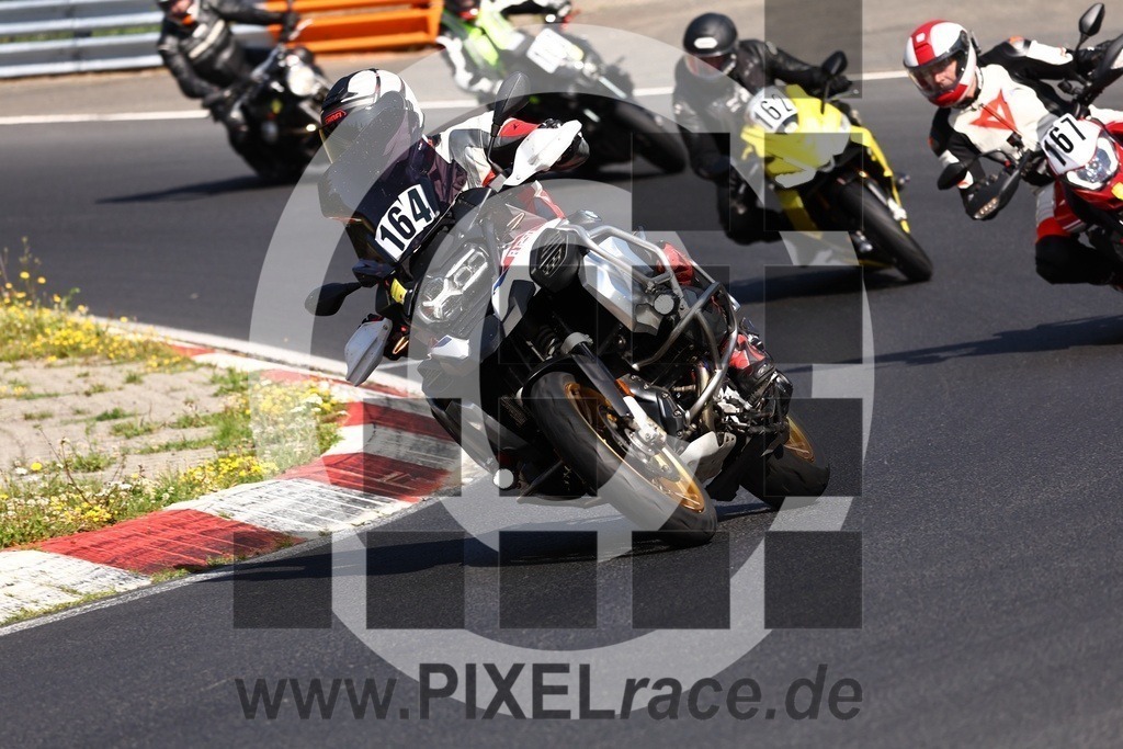 0164-20240730_02879 | Schöne Erinnerungen an spannende Momente - das festzuhalten ist unser Job. PIXELrace.de ist seit 2003 auf den Rennstrecken Europas unterwegs um die Action draußen beim Fahren und die wunderbare Stimmung imm Fahrerlager für euch einzufangen.