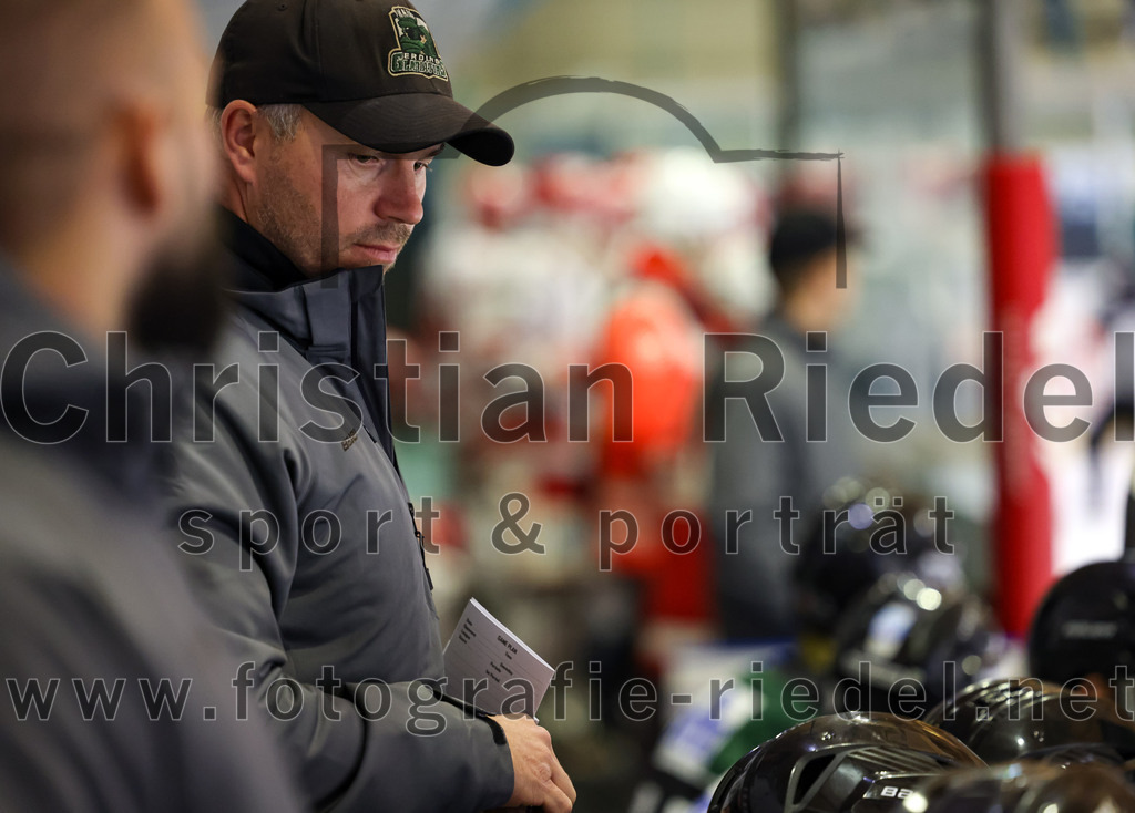 2022-11-13_004_TSV_Erding_gegen_TEV_Miesbach | Erding, Deutschland, 13.11.2022:
Eishockey, Bayernliga 2022 / 2023, 13. Spieltag, TSV Erding gegen TEV Miesbach, Endergebnis: 

Foto: Christian Riedel / fotografie-riedel.net