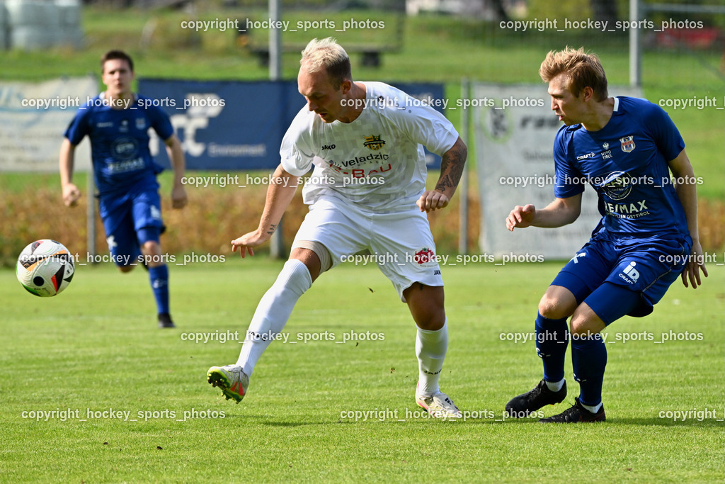 ASKÖ Köttmannsdorf vs. Union Matrei | #11 Aner Mandzic ASKÖ Köttmannsdorf, #22 Thomas Riepler UNION Matrei, ASKÖ Köttmannsdorf vs. Union Matrei, ASKÖ Köttmannsdorf vs. Union Matrei am 13.09.2025 in Köttmannsdorf (Sportplatz Köttmannsdorf), Austria, (Photo by Bernd Stefan)