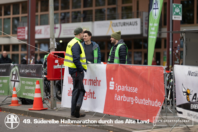 Süderelbe Halbmarathon 2025 I 09.11.2025 I Fotograf_DerSportfotograf.I 00060 | Der Sportfotograf. - Realisiert mit Pictrs.com