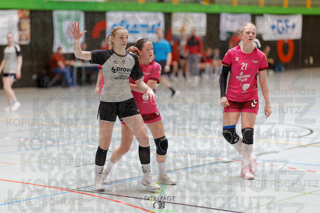 Hessenmeisterschaft wJC - Spiel um Platz 3; TuS Kriftel - SG Schenklengsfeld | Hessenmeisterschaft wJC - Spiel um Platz 3; TuS Kriftel - SG Schenklengsfeld am 22.03.2025 in Biedenkopf (Sporthalle Lahntalschule)Photo © 2025 - Jörg Heinrich - Realisiert mit Pictrs.com