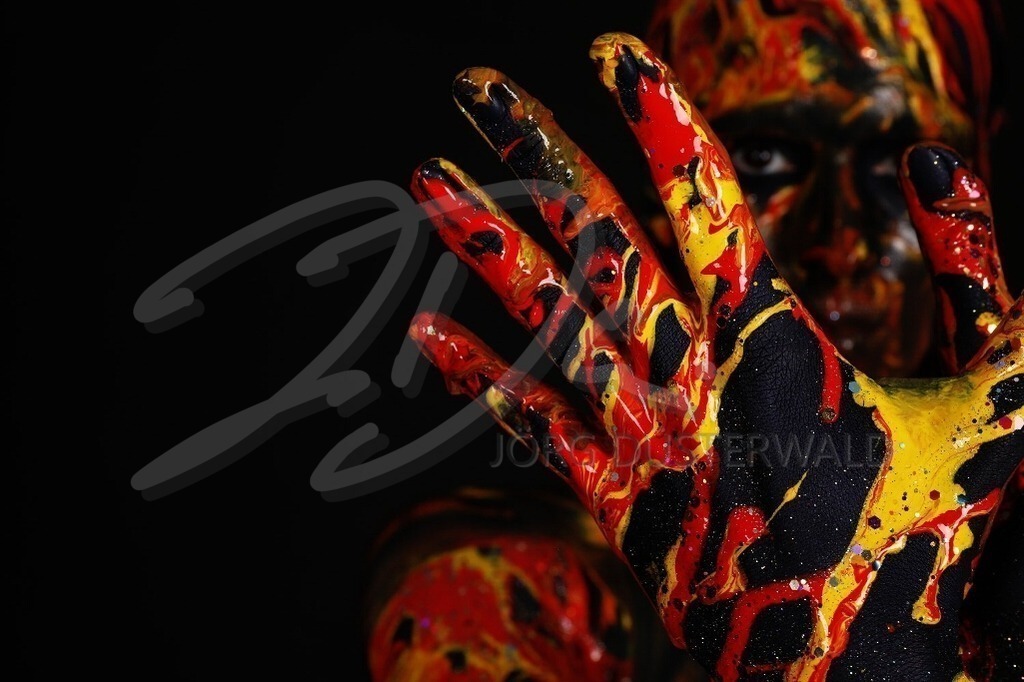 BodyArt-DARKBLUESPLASH_6757 | #033 | Modell: Sonia | Foto: Tschiponnique Skupin - Realisiert mit Pictrs.com