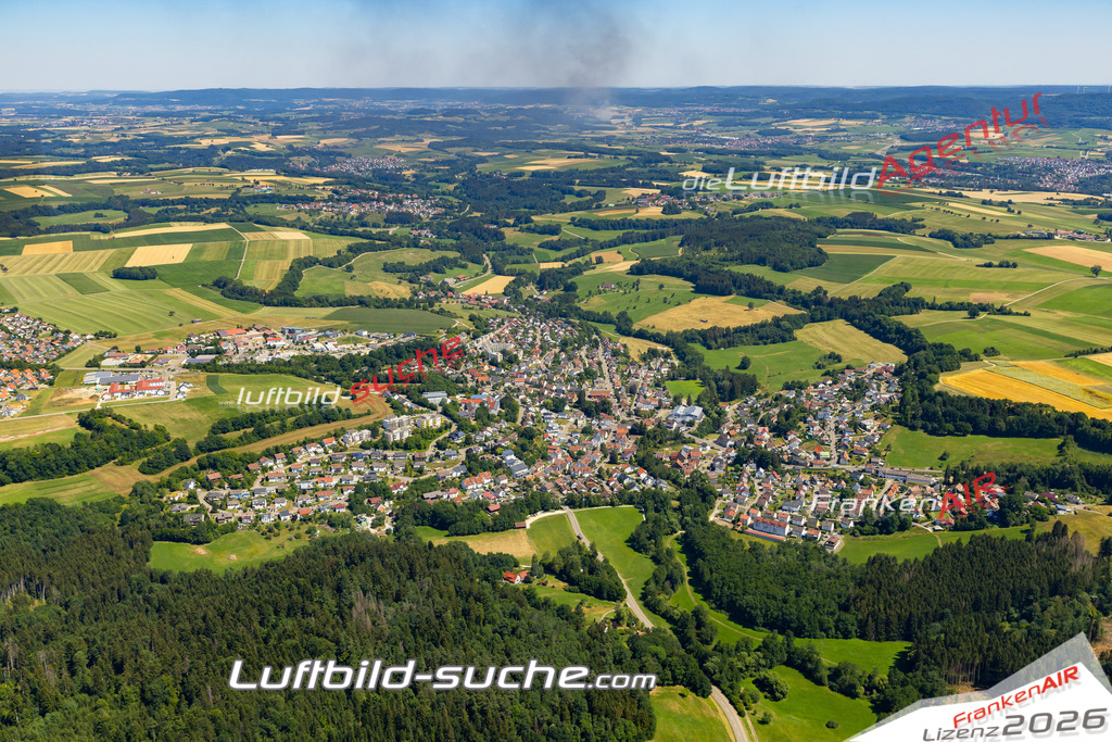 Aktuelles Luftbild von  Leinzell - Die Luftaufnahme wurde 2022 mittels UL-Flugzeug erstellt ( keine Drohne ) - hochauflösende Kamera-Systeme von  Canon -Beste Qualität - Für grossformatige Ausdrucke geeignet. Die Geschenkidee !
