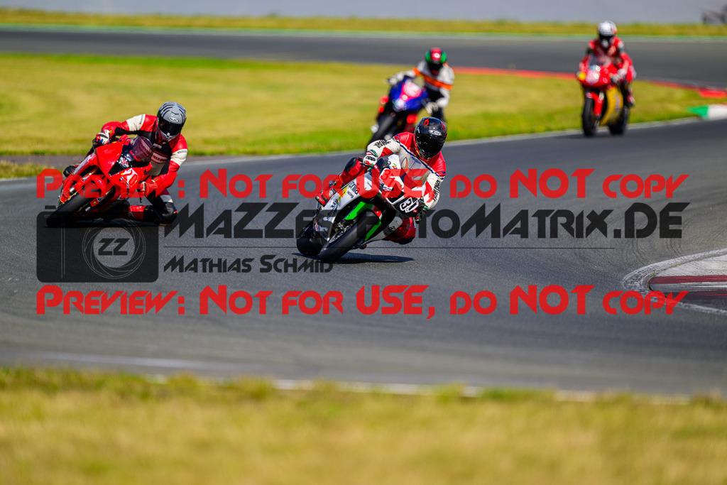 MaZZes_FotoMatrix_240725_6007705_9176 | ROT