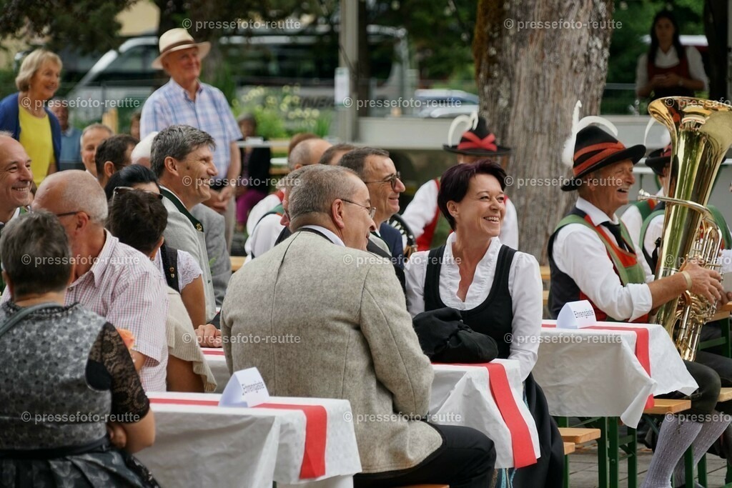 news-2023-Juni16-Bundesmusikfest-FELDMESSE-DSC06198 | Info aus dem Bezirk Reutte/Ausserfern Tirol sowie eine umfangreiche Bilddatenbank über die gesamte Region: Lechtal, Talkessel Reutte, Tannheimertal, Zwischentoren. Lech, Plansee, Zugspitze, Grenztunnel, B179, Fernpassstraße, Verkehr, Lawinen, Tradition, - Realisiert mit Pictrs.com