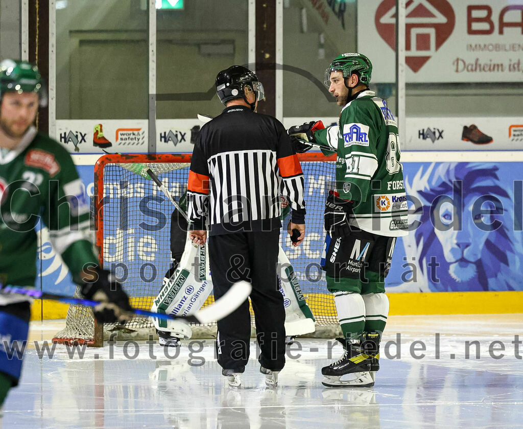 2024-01-26_080_TSV_Erding_gegen_HC_Landsberg | Erding, Deutschland, 26.01.2024:
Eishockey, Bayernliga Vorrunde 2023 / 2024, 28. Spieltag, TSV Erding gegen HC Landsberg, Endergebnis: 6:2

Maximilian Forster (Erding Gladiators, #81)

Foto: Christian Riedel / fotografie-riedel.net