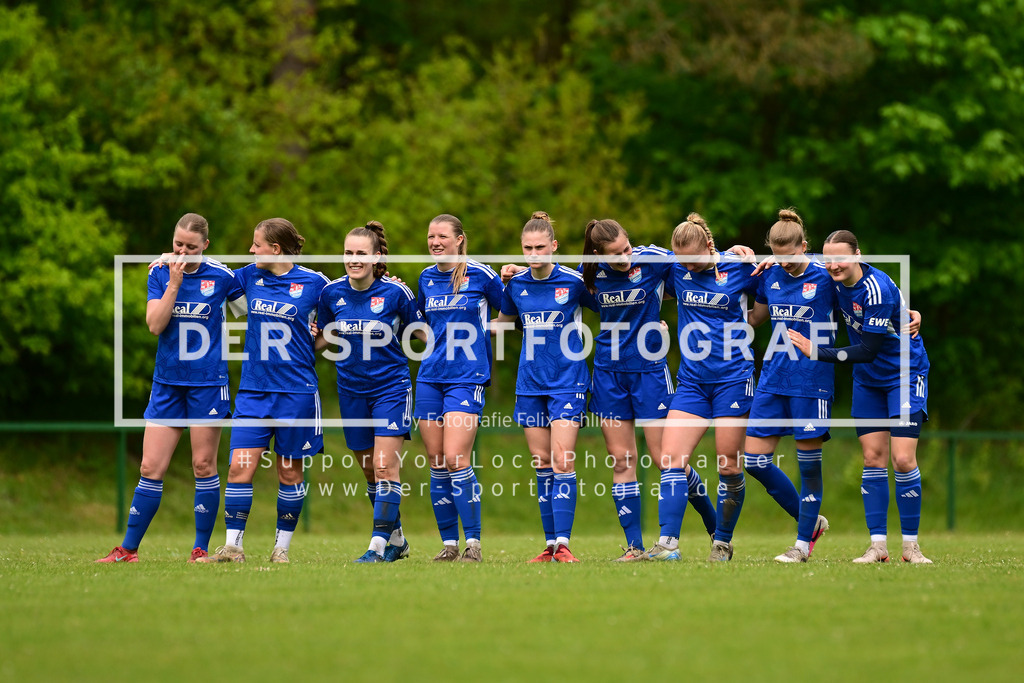 Fußball I Frauen I Saison 2025-2026 I Niedersachsen-Pokal I Halbfinale I FC Jesteburg-Bendestorf - SV TiMoNo I 192941 | SV TiMoNo Frauen zusammen - Realisiert mit Pictrs.com