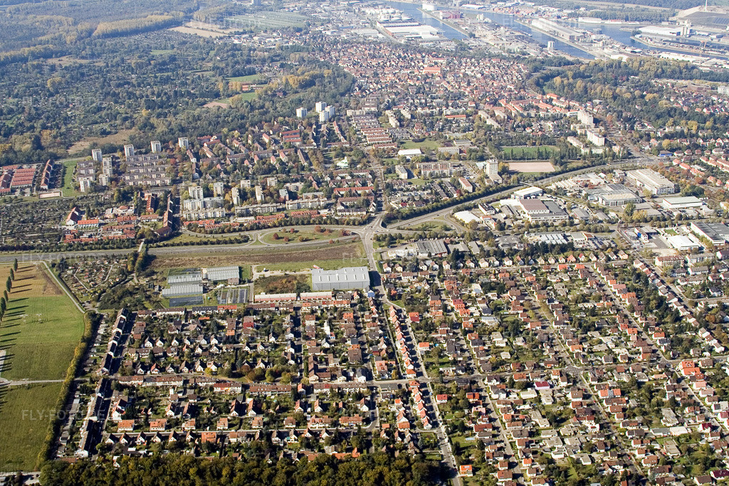 Luftbild: Karlsruhe Grünwinkel von Osten im Ortsteil Grünwinkel in Karlsruhe im Bundesland Baden-Württemberg in Deutschland. Foto: IMG_8684.jpg vom 14.10.2007 durch Werner Riehm/FLY-FOTO.de