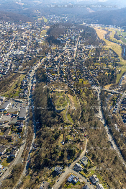 Arnsberg250305458 | Luftbild, Altstadt und Arnsberger Schlossruine auf dem Schlossberg und Wohngebiet, Arnsberg, Sauerland, Nordrhein-Westfalen, Deutschland
