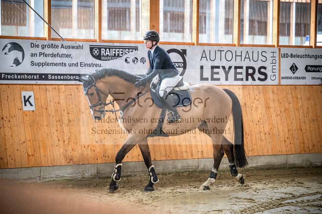 DOS_0528 | Entdecke hochwertige Reitturnierfotos von Foto Oger. Professionell, emotional und authentisch – jetzt Lieblingsmomente im Shop bestellen.Deutschlandweite Turnierfotografie. - Realisiert mit Pictrs.com