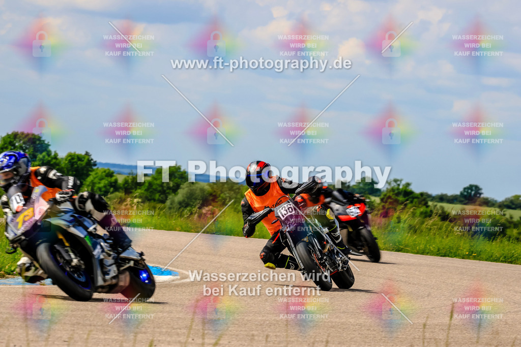 MotoTeam-0742 | Hier findet Ihr Bilder von Touristenfahrten auf der Nürburgring Nordschleife oder von anderen Veranstaltungen die ich besucht habe. Viel Spass beim Durch Schauen 