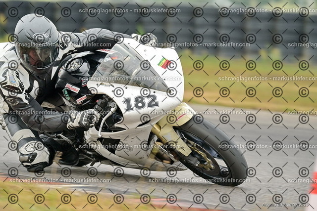 25bt05-0715 | markuskiefer.com - Realisiert mit Pictrs.com