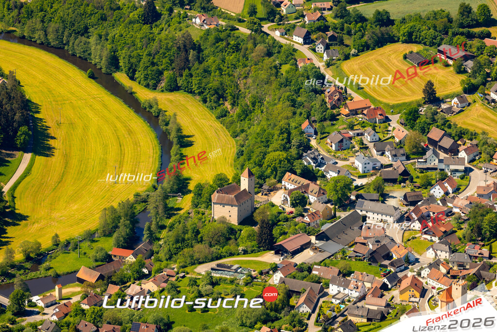 Das Luftbild zeigt :  Trausnitz - Die Luftaufnahme wurde 2024 vom UL-Flugzeug aus erstellt ( keine Drohne ) - Hochauflösende Luftaufnahme - Für grossformatige Ausdrucke geeignet. Die Geschenkidee !Mit Lizenz und Bildrechte bestellbar