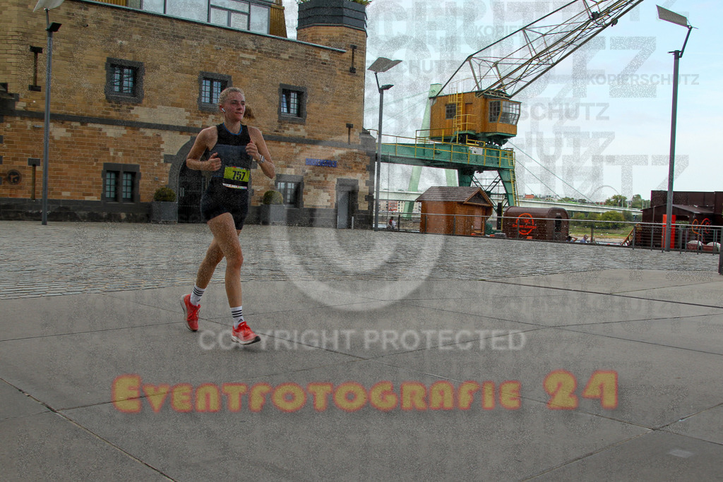 250920_1516_EV4_8357 | Sportfotografie im Rhein-Sieg Kreis, Köln, Bonn, NRW, Rheinland Pfalz, Hessen, etc. Unser Tätigkeitsfeld umfasst den Laufsport vom Volkslauf über den Marathon, Duathlon, Triathon bis zum Ultralauf wie Kölnpfad Ultra oder Schindertrail.