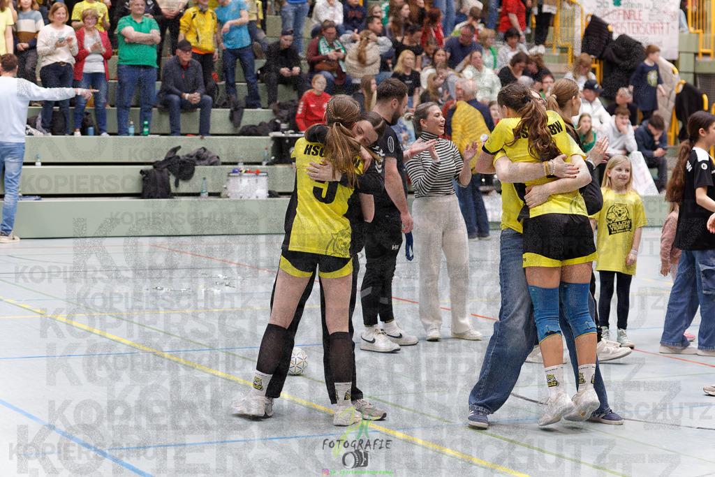 Hessenmeisterschaft wJC - Finale; HSG Kleenheim - HSG Weiterstadt/ Braunsh.Worf. | Hessenmeisterschaft wJC - Finale; HSG Kleenheim - HSG Weiterstadt/ Braunsh.Worf. am 22.03.2025 in Biedenkopf (Sporthalle Lahntalschule)Photo © 2025 - Jörg Heinrich - Realisiert mit Pictrs.com