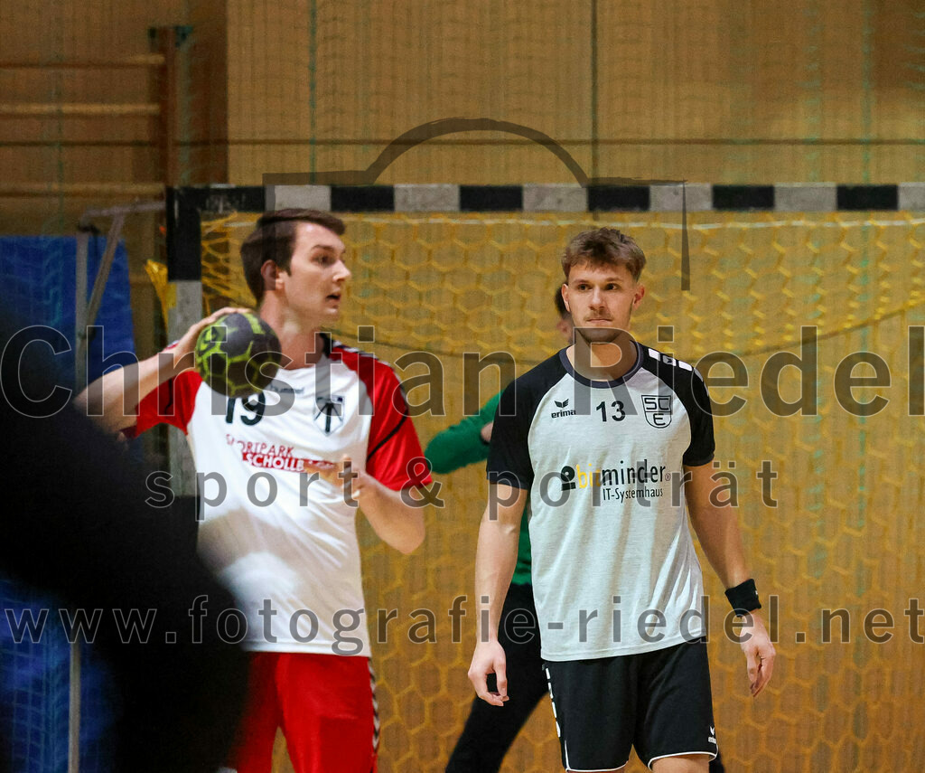 2023-01-21_053_SpVgg_Altenerding_gegen_SC_Eching | Erding, Deutschland, 21.01.2023:
Handball, Bezirksoberliga Männer 2022 / 2023, 12. Spieltag, SpVgg Altenerding gegen SC Eching, Endergebnis: 29:34

Quirin Huber (SpVgg Altenerding, #19), Justin Pausch (SC Eching, #13)

Foto: Christian Riedel / fotografie-riedel.net