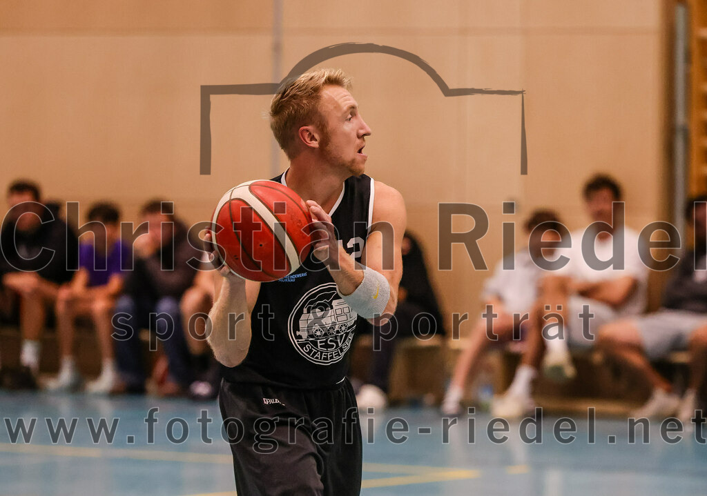 2023-10-08_038_TSV_Vaterstetten_gegen_ESV_Staffelsee | Vaterstetten, Deutschland, 08.10.2023:
Basketball, Bayernliga Herren Süd 2023 / 2024, 3. Spieltag, TSV Vaterstetten gegen ESV Staffelsee, Endergebnis: 62:90

Foto: Christian Riedel / fotografie-riedel.net