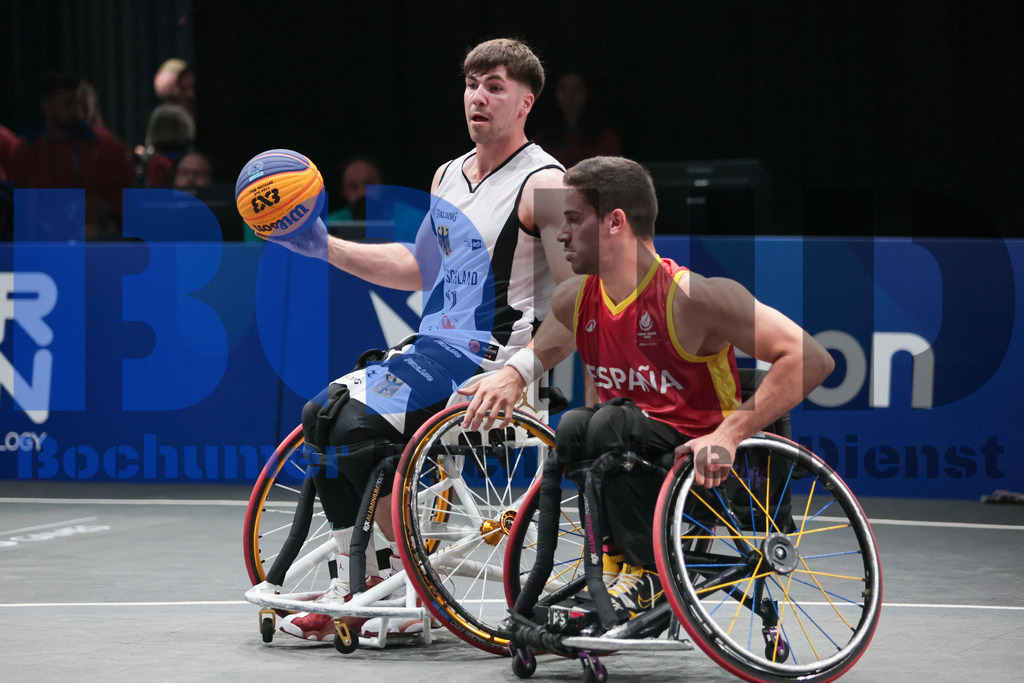 SES_TTG3X320250717-99 | bond - Realisiert mit Pictrs.com