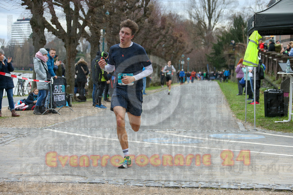 231231_1145_EX1_3946 | Sportfotografie im Rhein-Sieg Kreis, Köln, Bonn, NRW, Rheinland Pfalz, Hessen, etc. Unser Tätigkeitsfeld umfasst den Laufsport vom Volkslauf über den Marathon, Duathlon, Triathon bis zum Ultralauf wie Kölnpfad Ultra oder Schindertrail.
