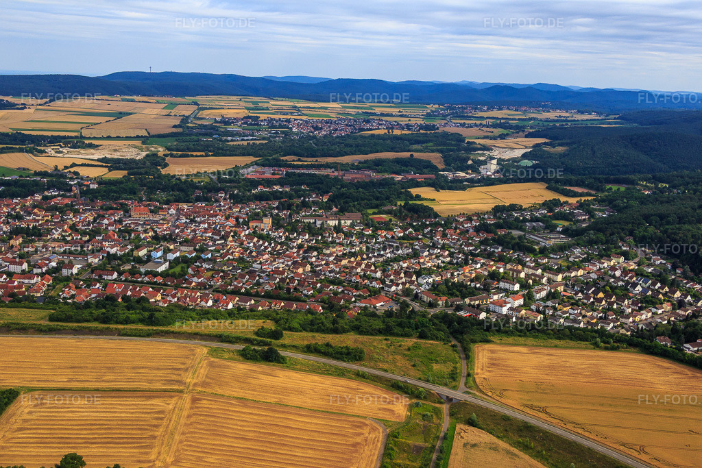 Luftbild: Stadtansicht aus Norden in Eisenberg im Bundesland Rheinland-Pfalz in Deutschland. Foto: IMG_092102.jpg vom 16.07.2016 durch Werner Riehm/FLY-FOTO.de