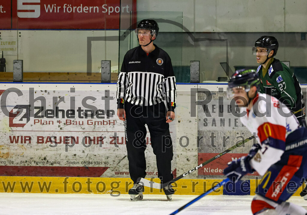 2023-01-13_028_TSV_Erding_gegen_VfE_Ulm-Neu-Ulm | Erding, Deutschland, 13.01.2023:
Eishockey, Bayernliga 2022 / 2023, 27. Spieltag, TSV Erding gegen VfE Ulm/Neu-Ulm, Endergebnis: 6:1

Foto: Christian Riedel / fotografie-riedel.net
