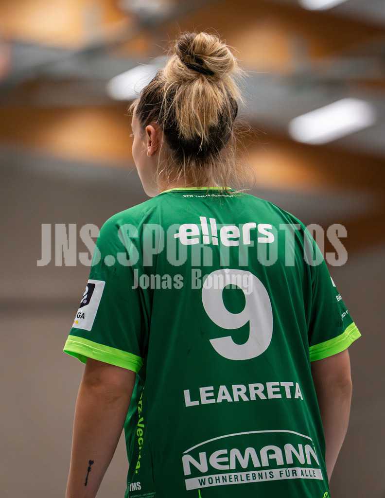 Handball I Frauen I Saison 2025-2026 I 3. Liga Staffel Nord I 13. Spieltag I SC SFN Vechta -Buxtehuder SV II-69 | Valentina Learreta (9, SC SFN Vechta) - Realisiert mit Pictrs.com