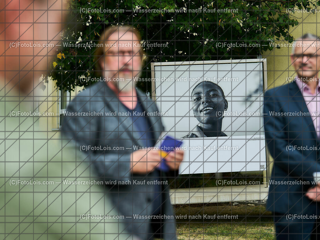 ALP9431_Menschenbilder-Ausstellung MANK_Schoerg-Leonhardsberger | (C)FotoLois.com, Alois Spandl, MENSCHENBILDER-Ausstellung in der Stadtgemeinde Mank am Gelände der Pfarre und der Gemeinde, Do 12. Oktober 2023.