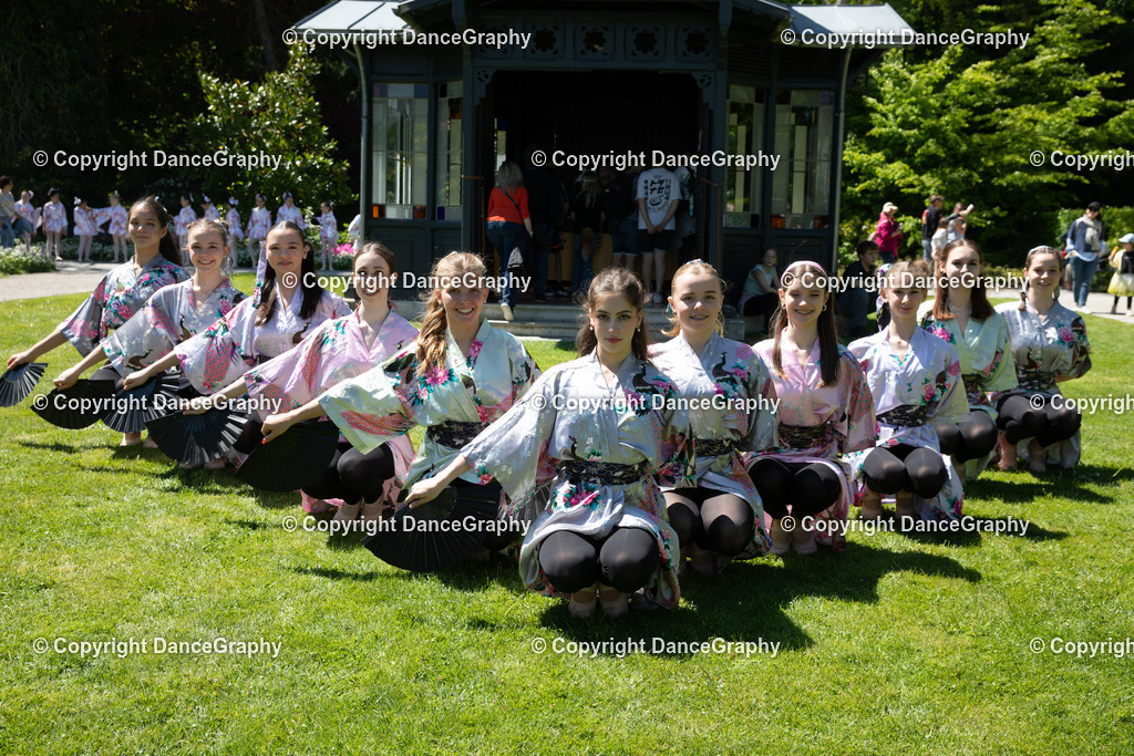 GPHY3934 | DanceGraphy - Realisiert mit Pictrs.com