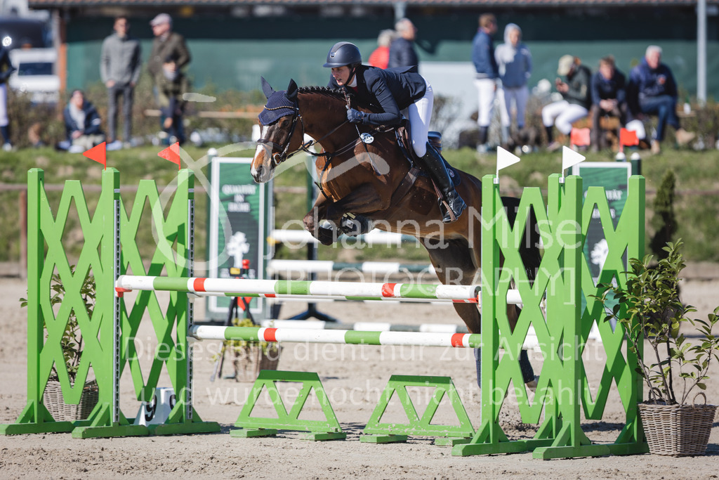 220416_4_L-Stil2-542 | Frühlingsfest der Pferde
Herford
16.April 2022
04/2 Stilspringprüfung Kl.L geschlossen 79-481 RLP