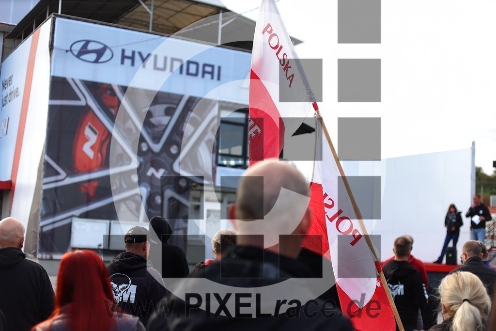 social-20250823_03944 | Schöne Erinnerungen an spannende Momente - das festzuhalten ist unser Job. PIXELrace.de ist seit 2003 auf den Rennstrecken Europas unterwegs um die Action draußen beim Fahren und die wunderbare Stimmung imm Fahrerlager für euch einzufangen.