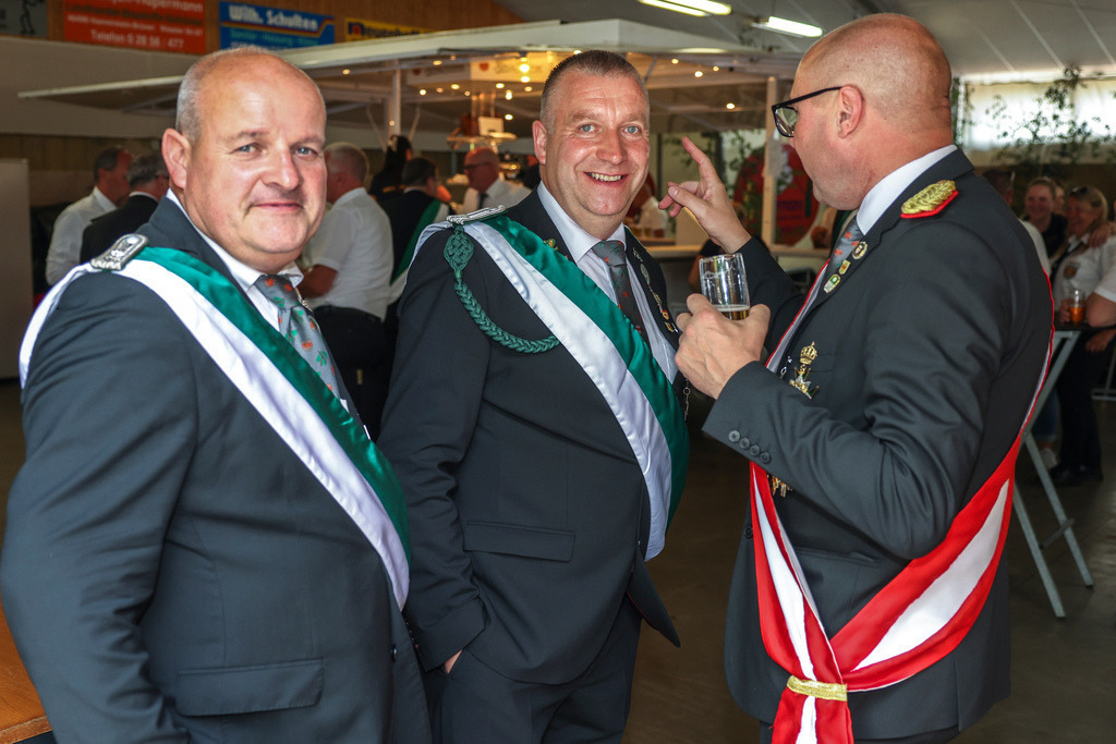 top-top.de 240629-058 | Foto, Video, Fotografie, Videografie, Fotobox, DJ, Discjockey, Musik, Musikbox, Veranstaltung, Photobooth, Amazon, Ebay, Buchtipp, Bestseller, Autor, Verlag, Buch, Wesel, Hamminkeln, NRW, Dinslaken, Rees, Drohne, Hochzeit, Party, Fotobox, Wesel, Fotograf