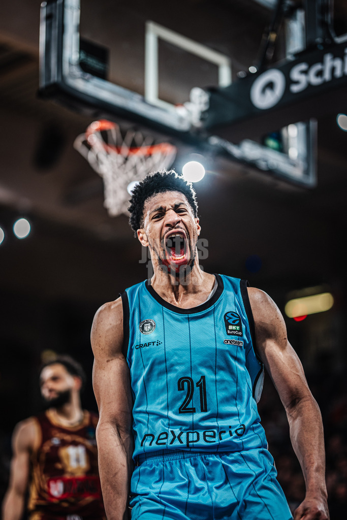 Basketball | Männer | Saison 2024/2025 | BKT EuroCup | Veolia Towers Hamburg vs. Umana Reyer Venice | 08.01.2025 | Jordan Barnett (#21, Veolia Towers Hamburg) jubelt