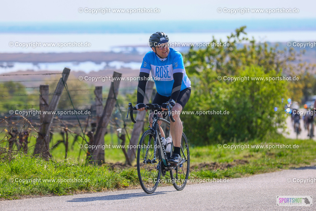 TRA_1123 | Neusiedlersee Radmarathon 2026@sportshot_your_pictrs #yourpictures#roadtowm2029 #nrm #neusiedlerseeradmarathon #neusiedlersee #neusiedlerseetourismus #burgenland #mörbisch #nrm26 #burgenlandtourismus #voglundco #poweredbyburgenlandtourismus #radsport #rad #marathon #ucigranfondo #visitburgenland #ucigranfondoworldseries