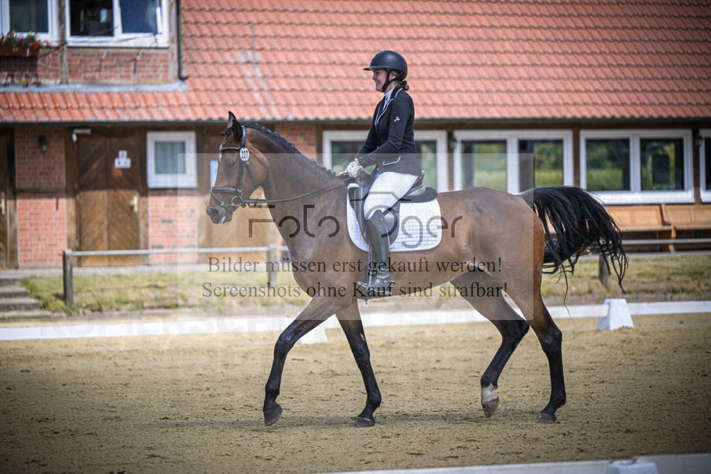 DOS_0968 | Entdecke hochwertige Reitturnierfotos von Foto Oger. Professionell, emotional und authentisch – jetzt Lieblingsmomente im Shop bestellen.Deutschlandweite Turnierfotografie. - Realisiert mit Pictrs.com