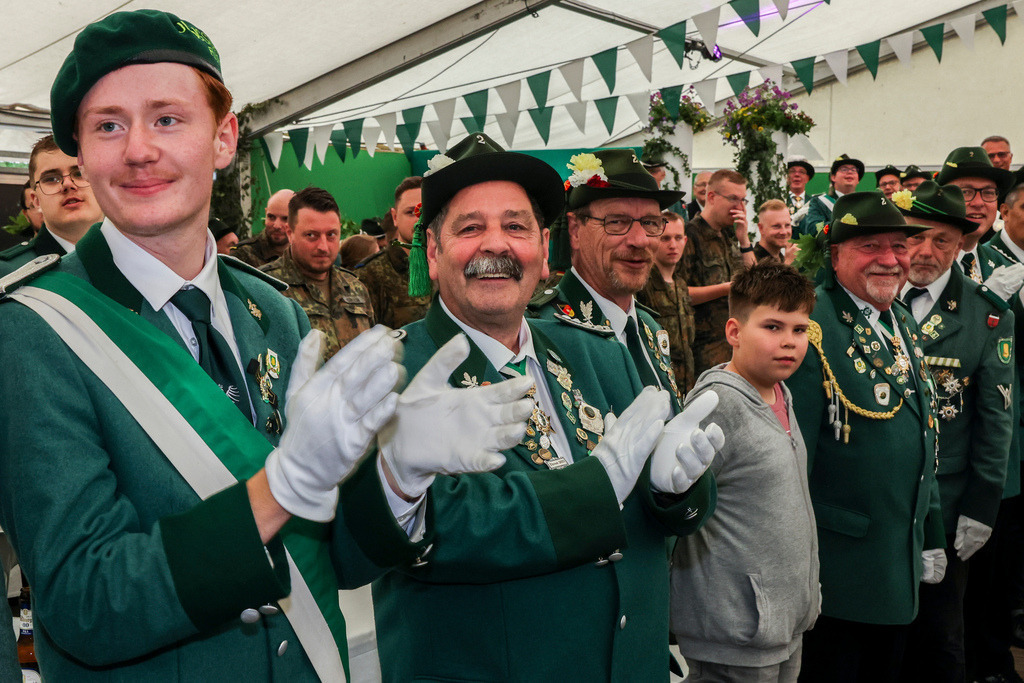 top-top.de 240527-060 | Foto, Video, Fotografie, Videografie, Fotobox, DJ, Discjockey, Musik, Musikbox, Veranstaltung, Photobooth, Amazon, Ebay, Buchtipp, Bestseller, Autor, Verlag, Buch, Wesel, Hamminkeln, NRW, Dinslaken, Rees, Drohne, Hochzeit, Party, Fotobox, Wesel, Fotograf