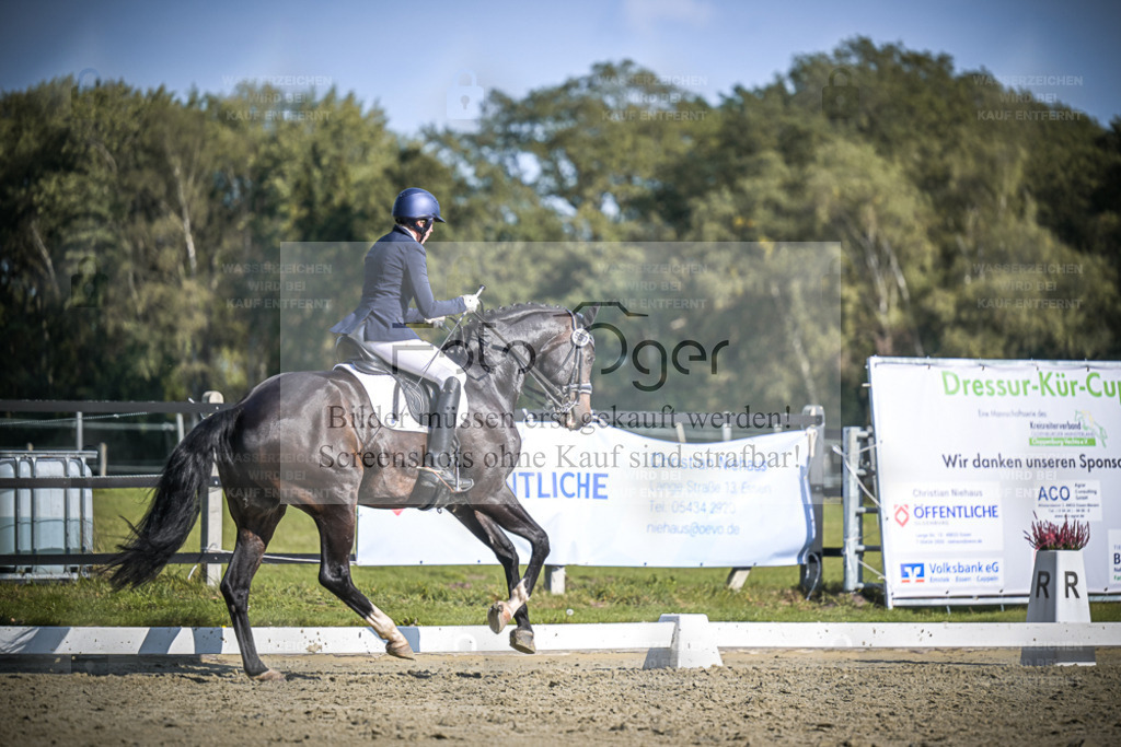 DOS_2459 | Entdecke hochwertige Reitturnierfotos von Foto Oger. Professionell, emotional und authentisch – jetzt Lieblingsmomente im Shop bestellen. - Realisiert mit Pictrs.com