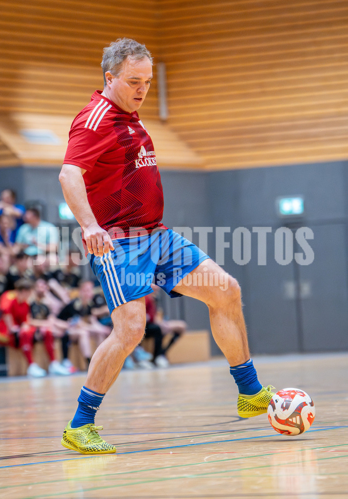 Sportler gegen Hunger I 3. Herren TuS Lutten I 1147 | jns.sportfotos - Realisiert mit Pictrs.com